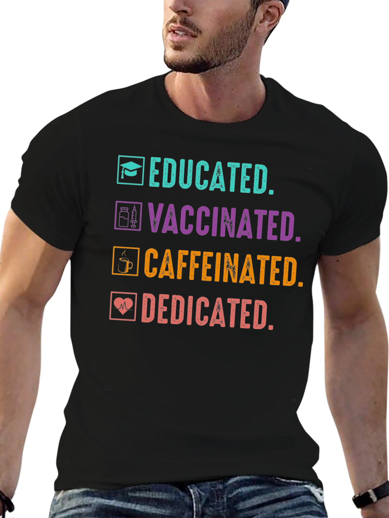 Camiseta Educada Vacunada Con Cafeína y Dedicada