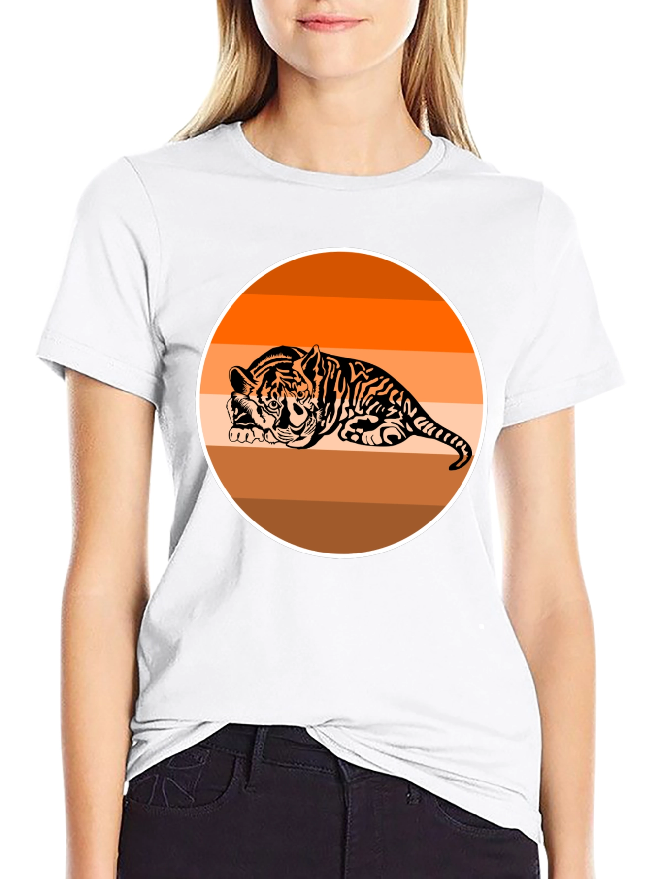 Camiseta Negra con Tigre Abstracto Naranja