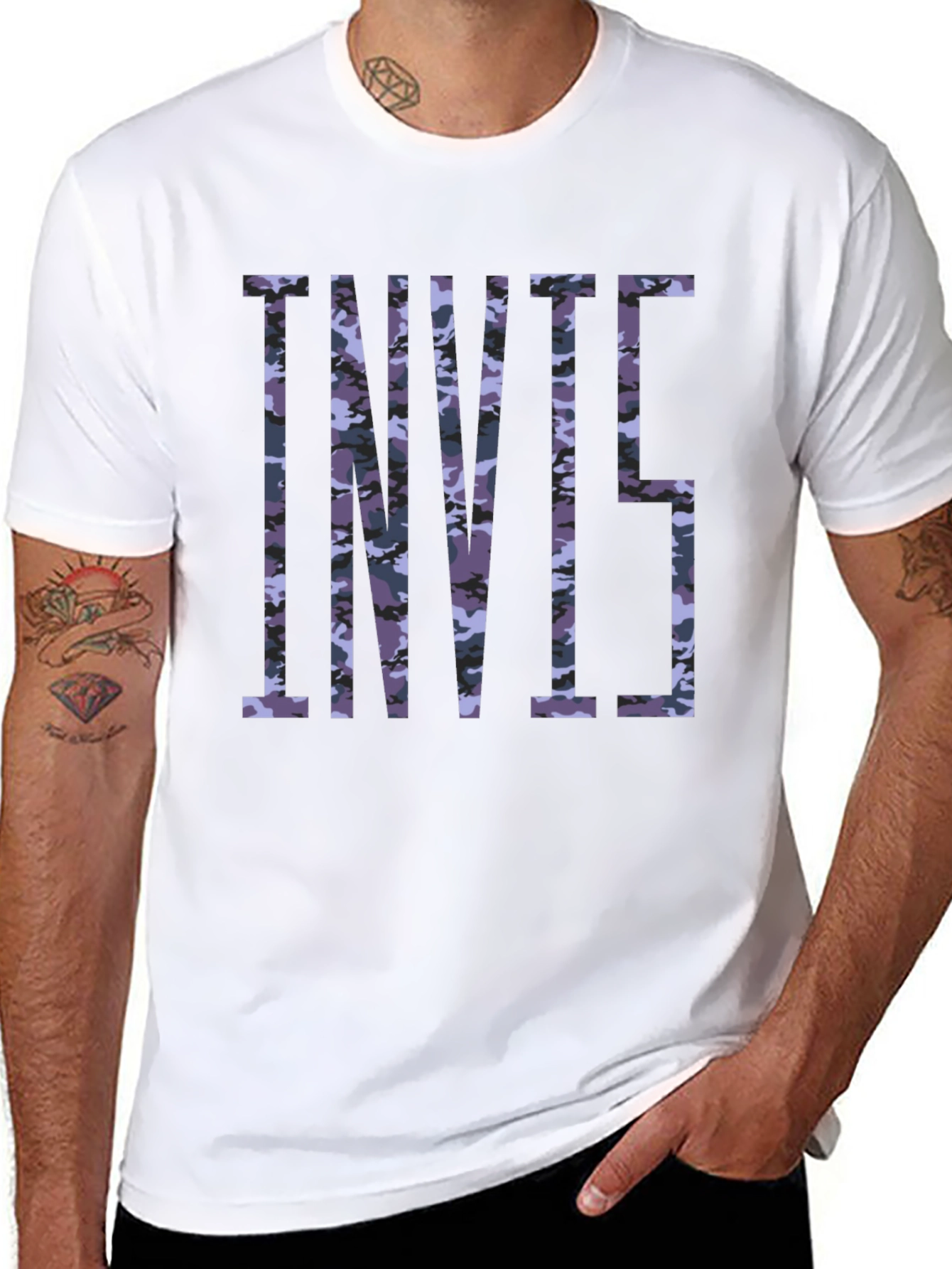 Camiseta Negra Estampada Camuflaje INVII5