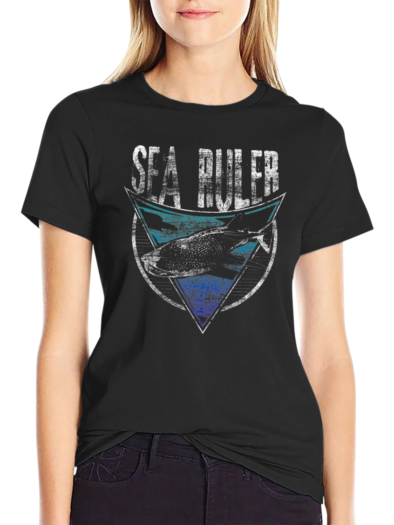 Camiseta Negra Sea Ruler Diseño Tiburón