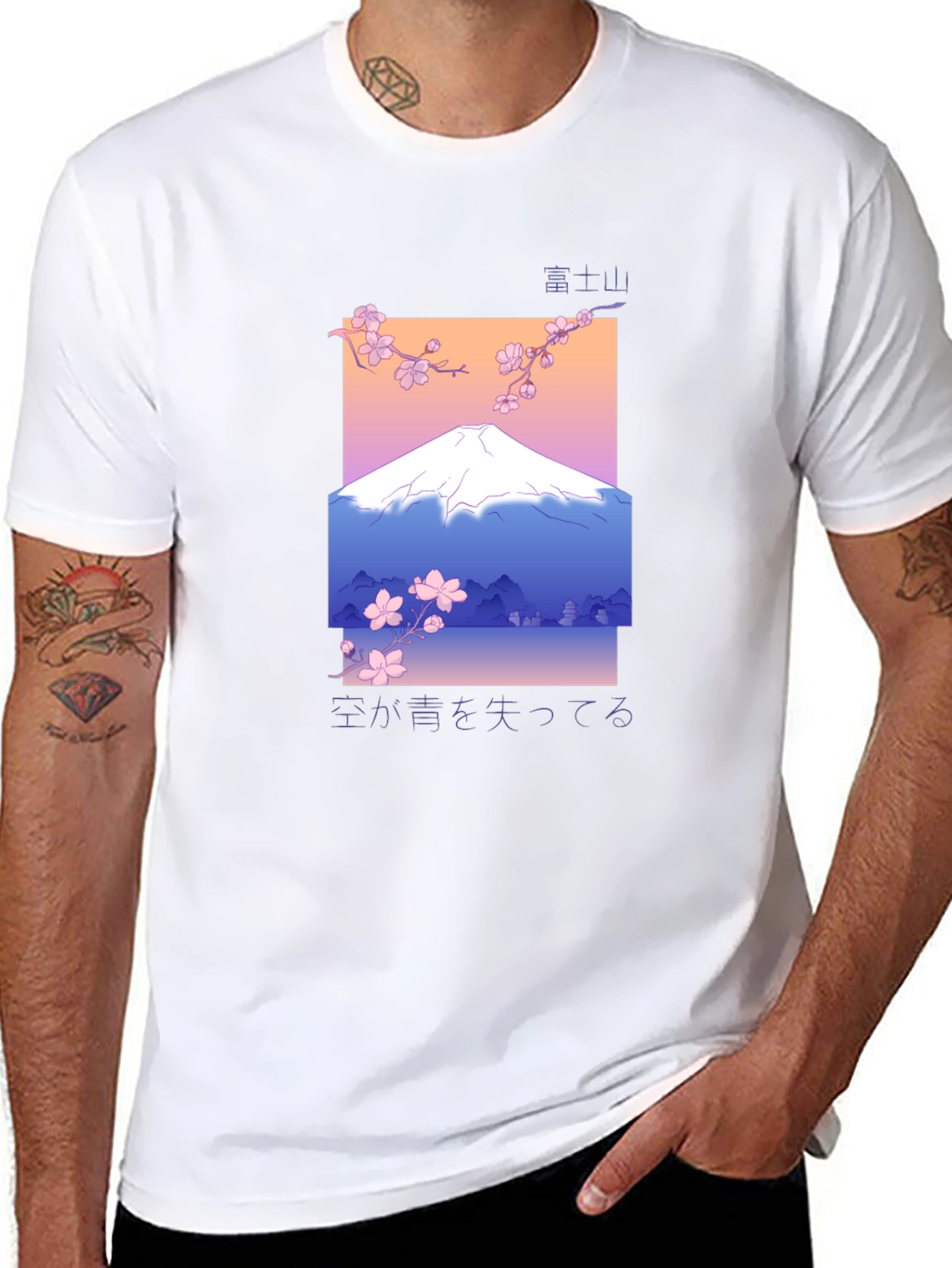 Camiseta Negra con Diseño de Monte Fuji Estilizado