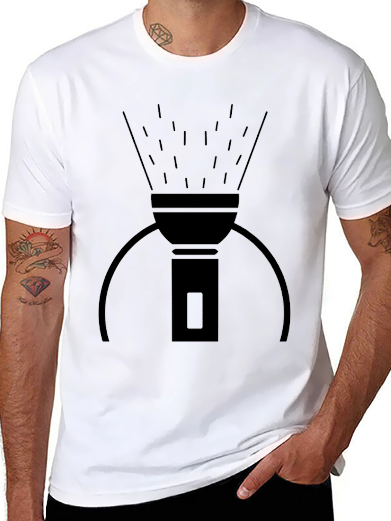 Camiseta Negra con Diseño de Linterna