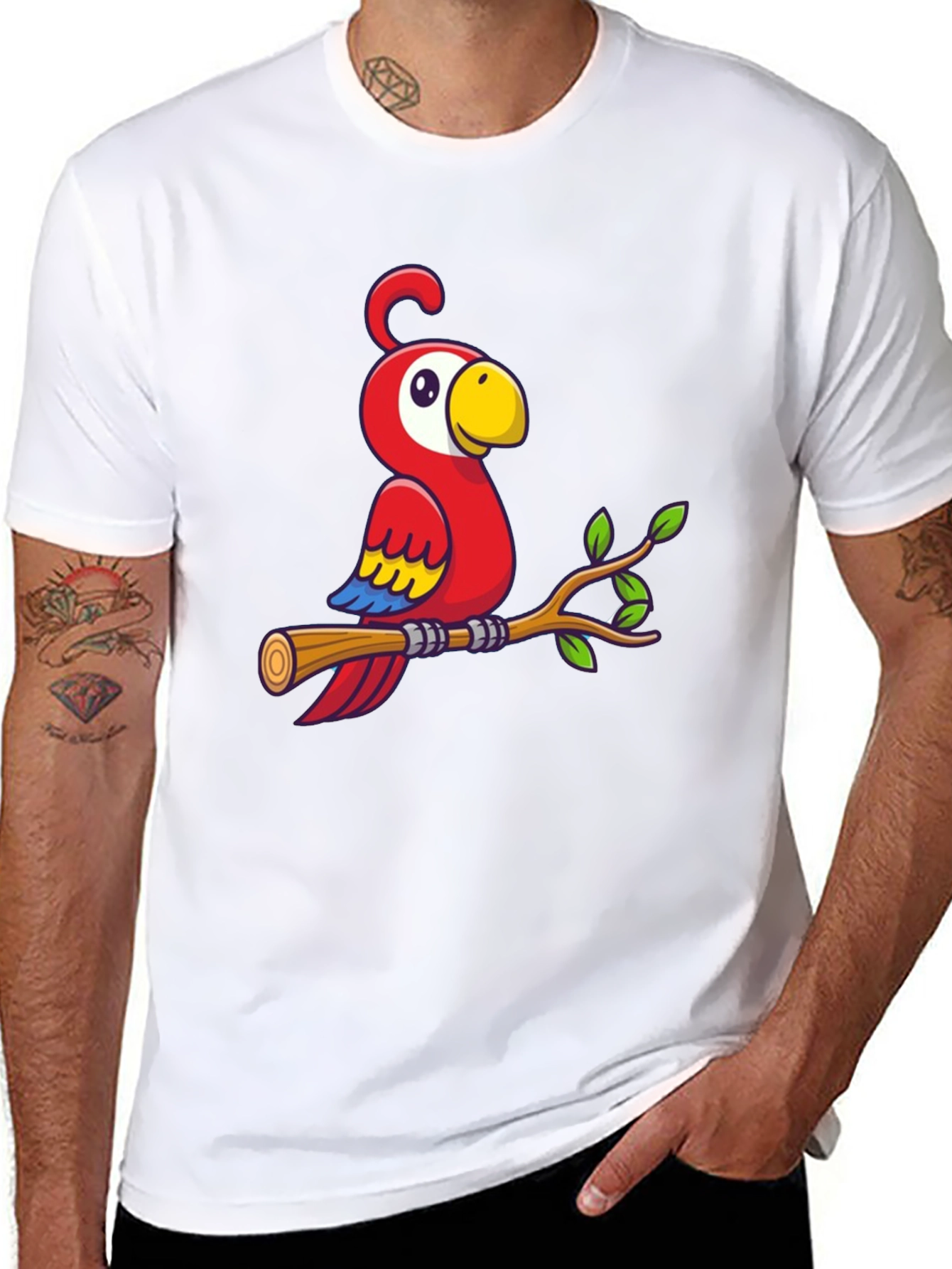 Camiseta Negra con Diseño de Loro en Rama