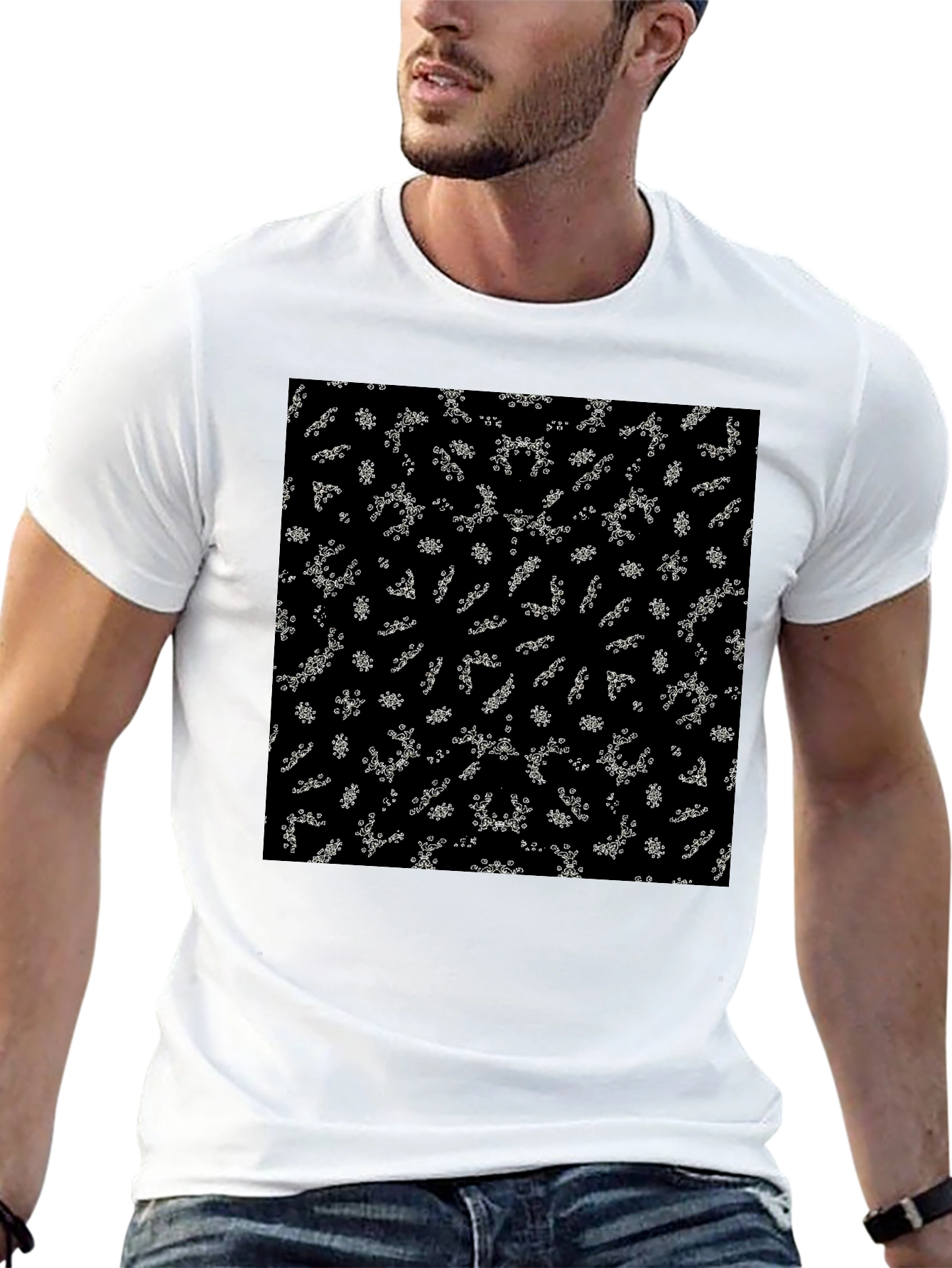 Camiseta Negra Estampado Abstracto Floral