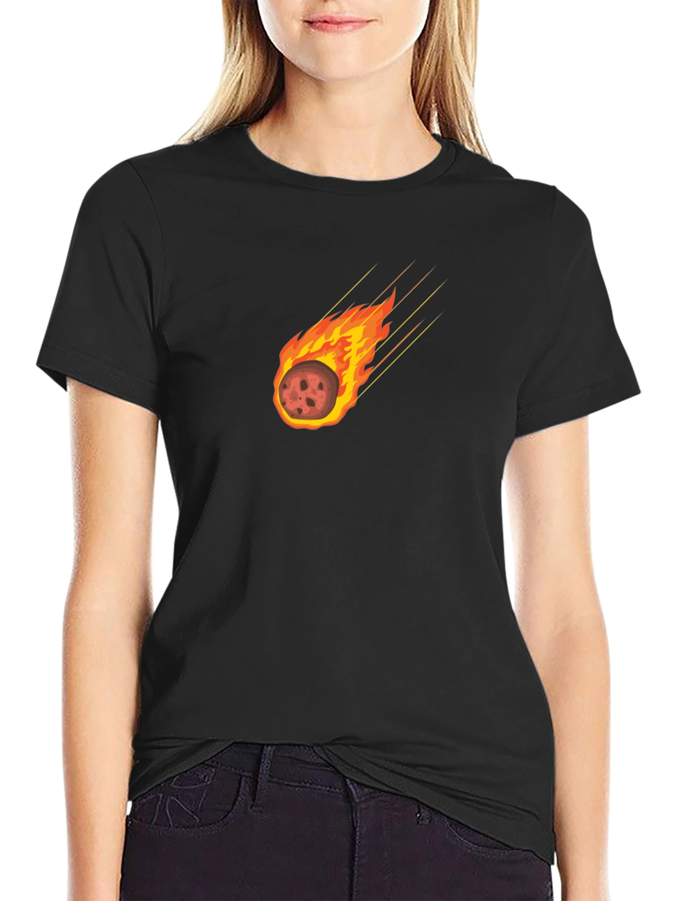 Camiseta Negra con Diseño de Meteoro en Llamas
