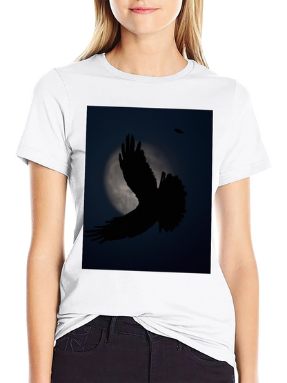 Camiseta Negra con Diseño de Ave Nocturna