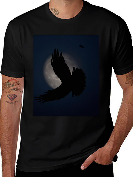 Camiseta Negra con Diseño de Ave Nocturna