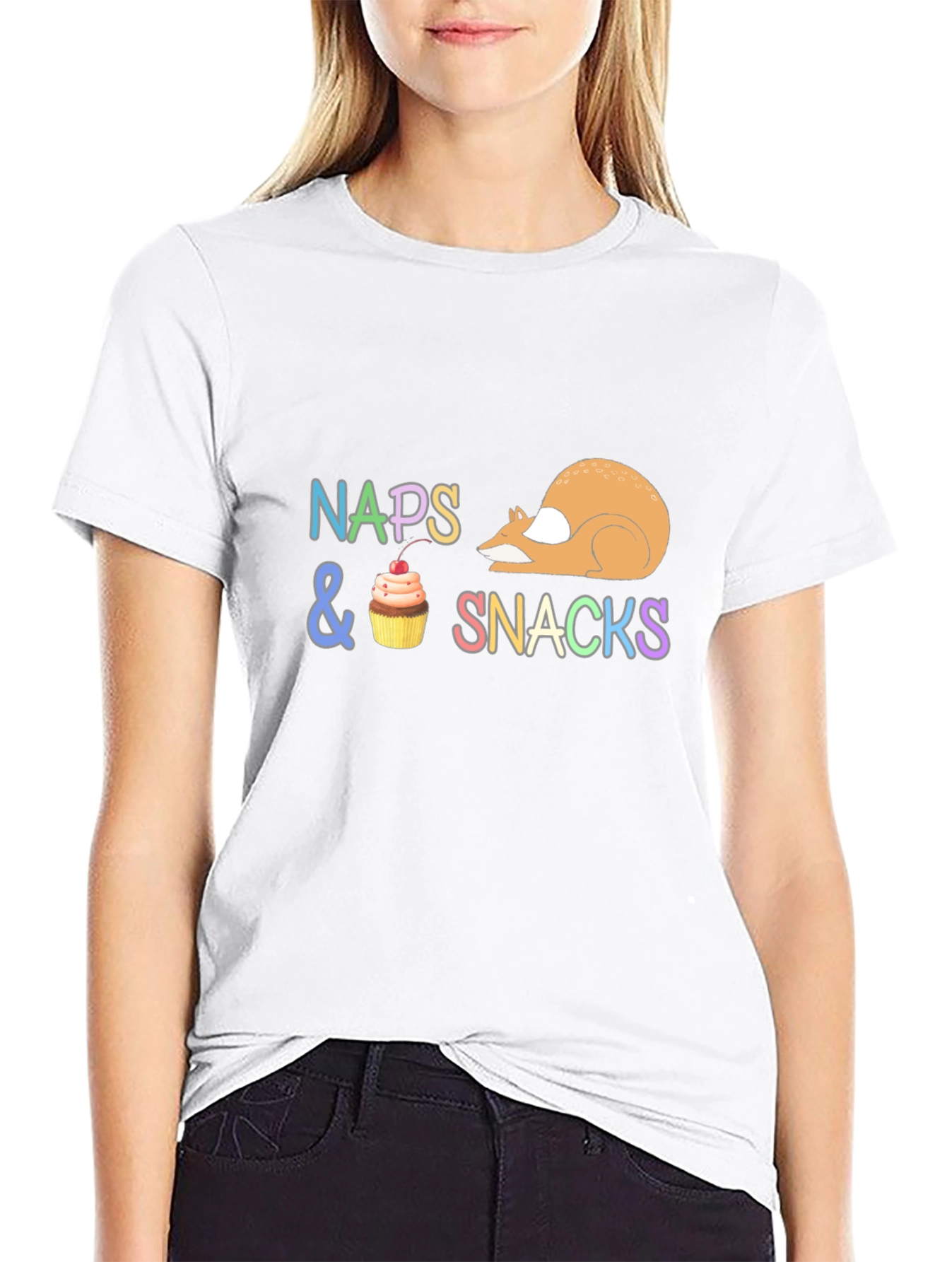 Camiseta Negra con Diseño Divertido Naps & Snacks