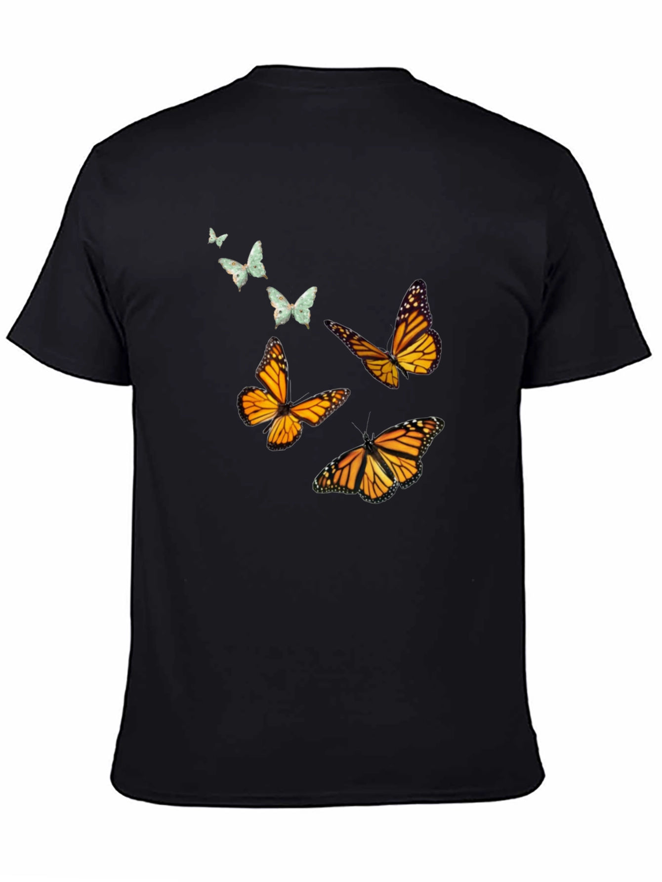 Camiseta Negra con Mariposas Monarca