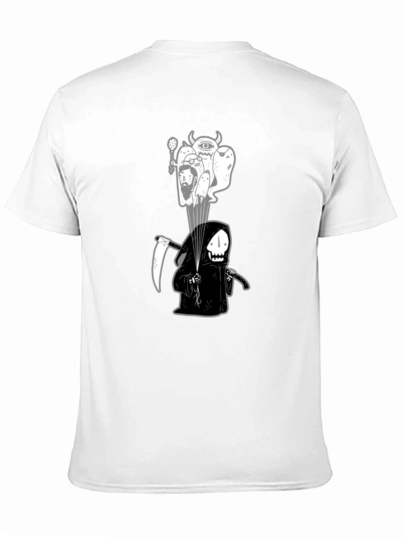 Camiseta negra con ilustración de la Parca y espíritus