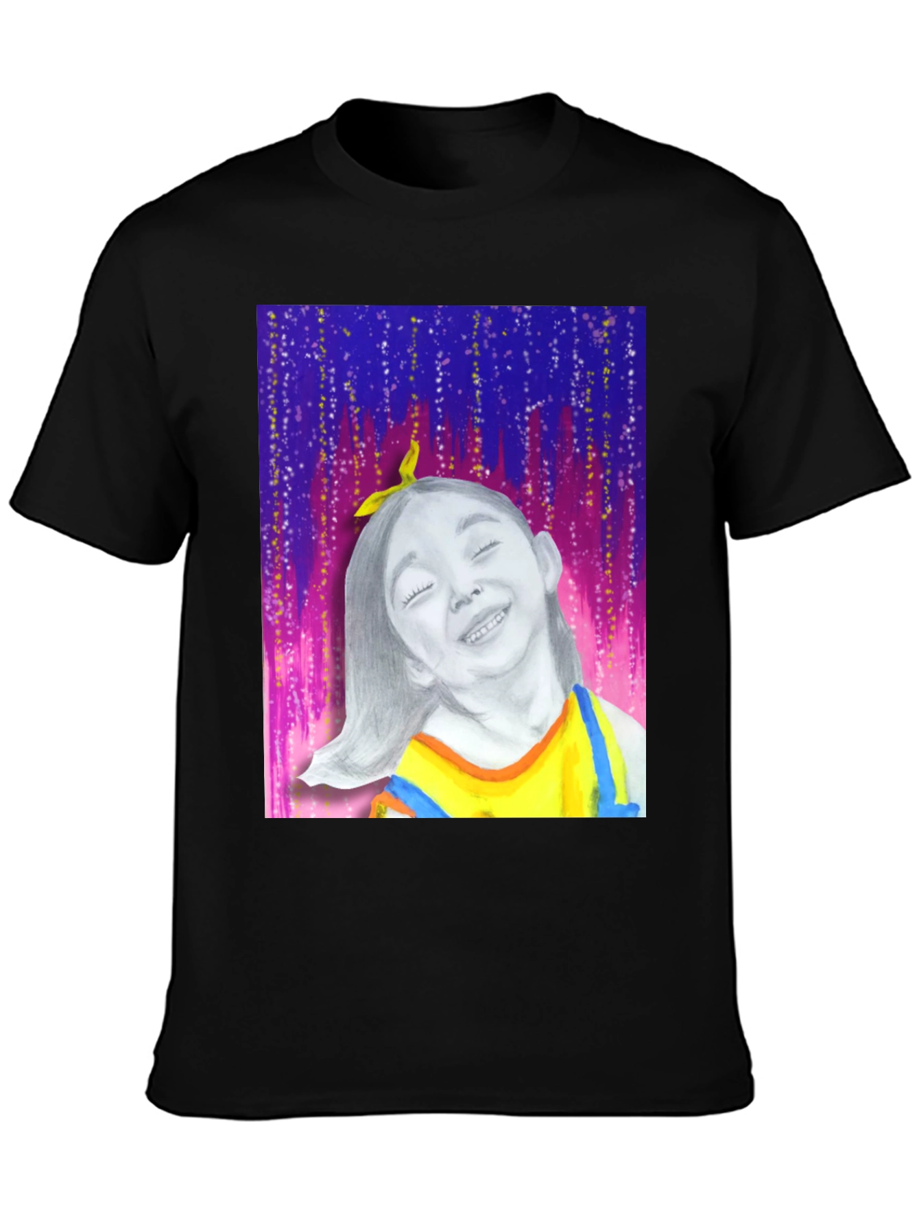 Camiseta Negra con Diseño Artístico de Niña Feliz