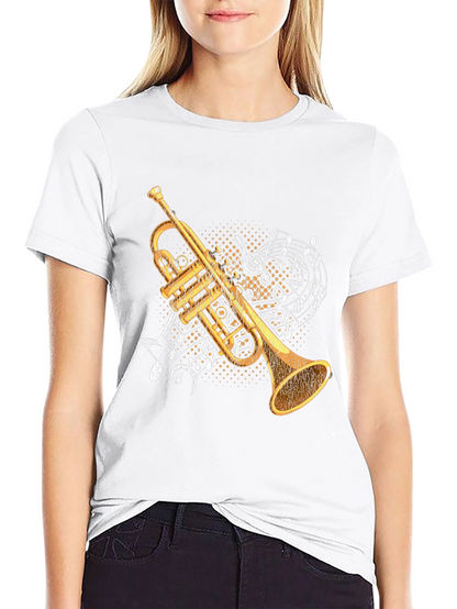 Camiseta Negra con Diseño de Trompeta Musical