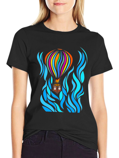 Camiseta Negra con Diseño de Globo Aerostático Abstracto