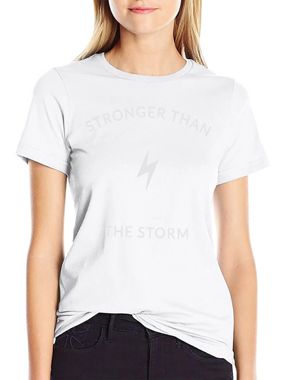 Camiseta Negra: Más Fuerte Que La Tormenta