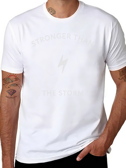 Camiseta Negra: Más Fuerte Que La Tormenta