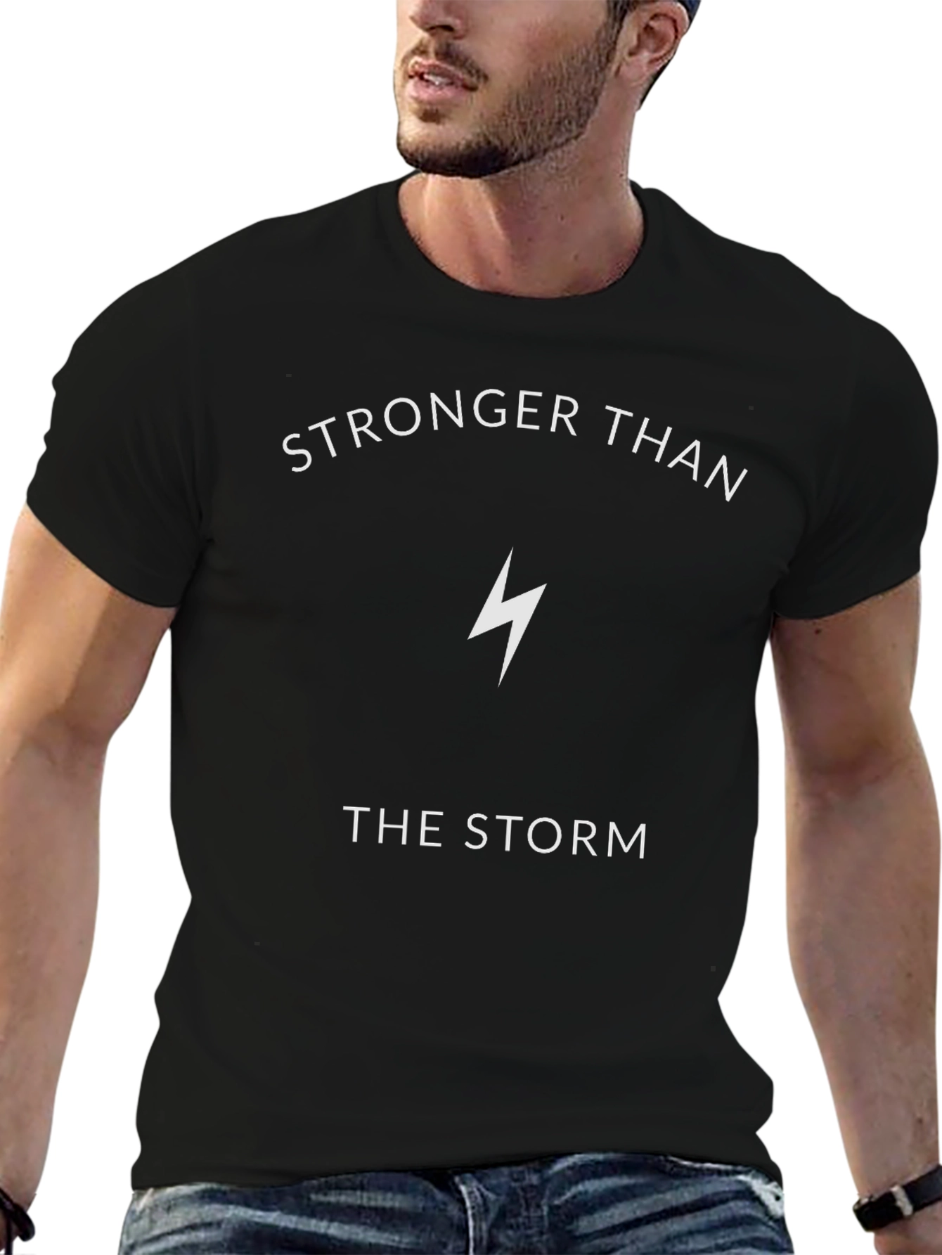 Camiseta Negra: Más Fuerte Que La Tormenta