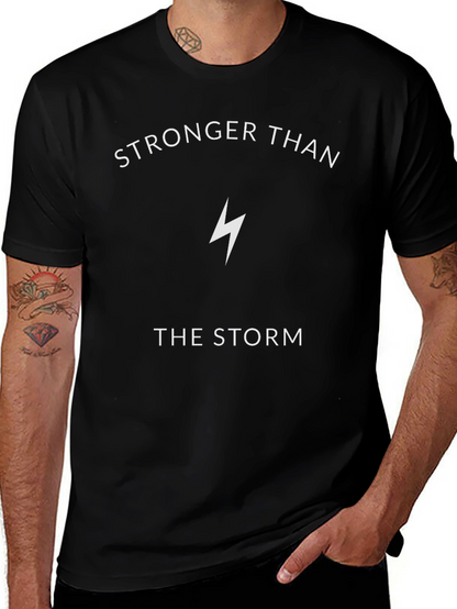 Camiseta Negra: Más Fuerte Que La Tormenta