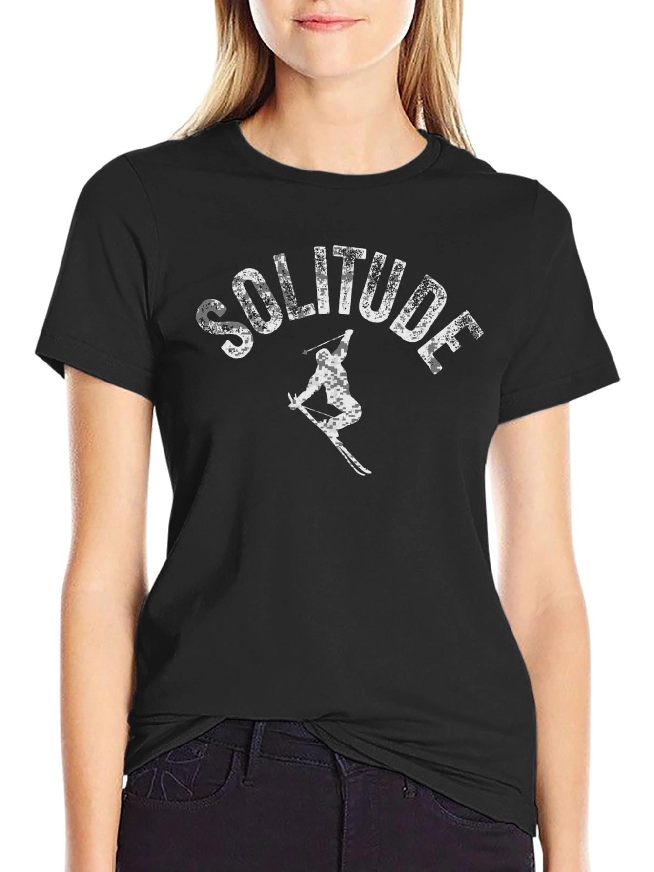 Camiseta Negra Solitude Ski con Diseño Único