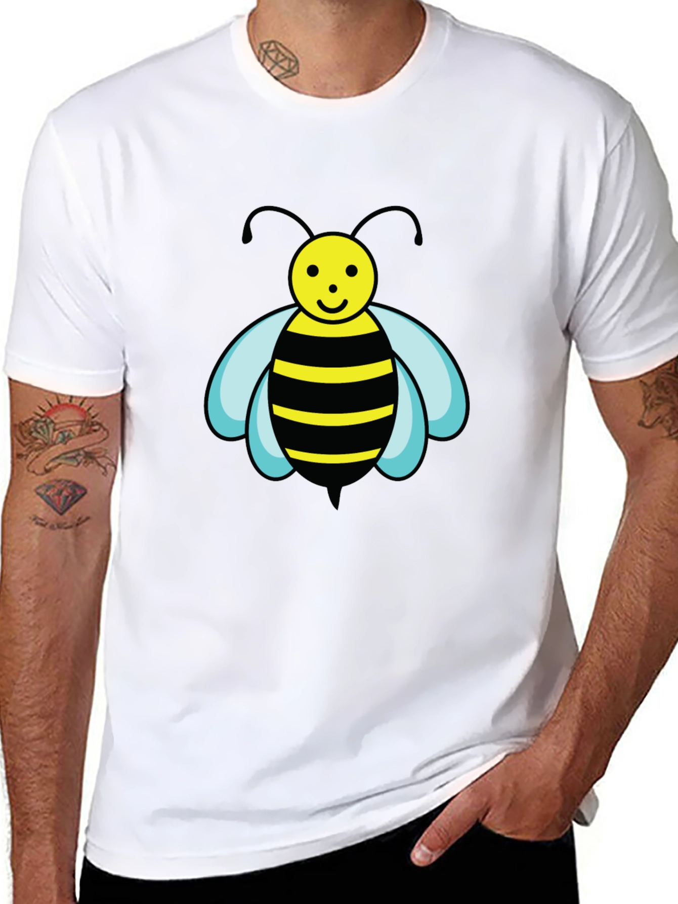 Camiseta Negra con Abeja de Dibujos Animados