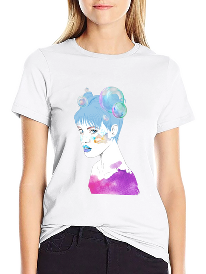 Camiseta Negra con Diseño Artístico de Mujer con Burbujas