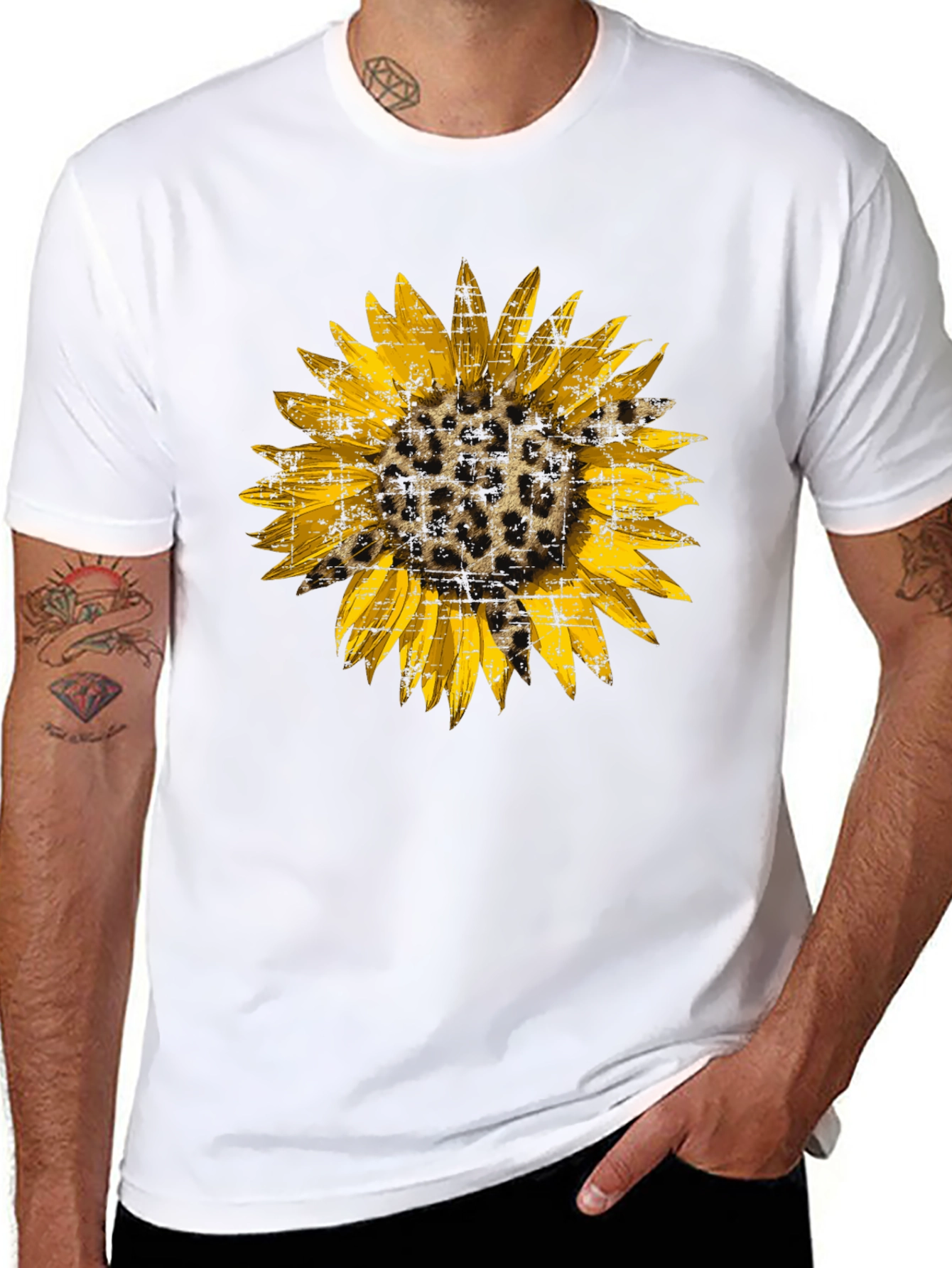 Camiseta Negra con Girasol Estampado Animal Print