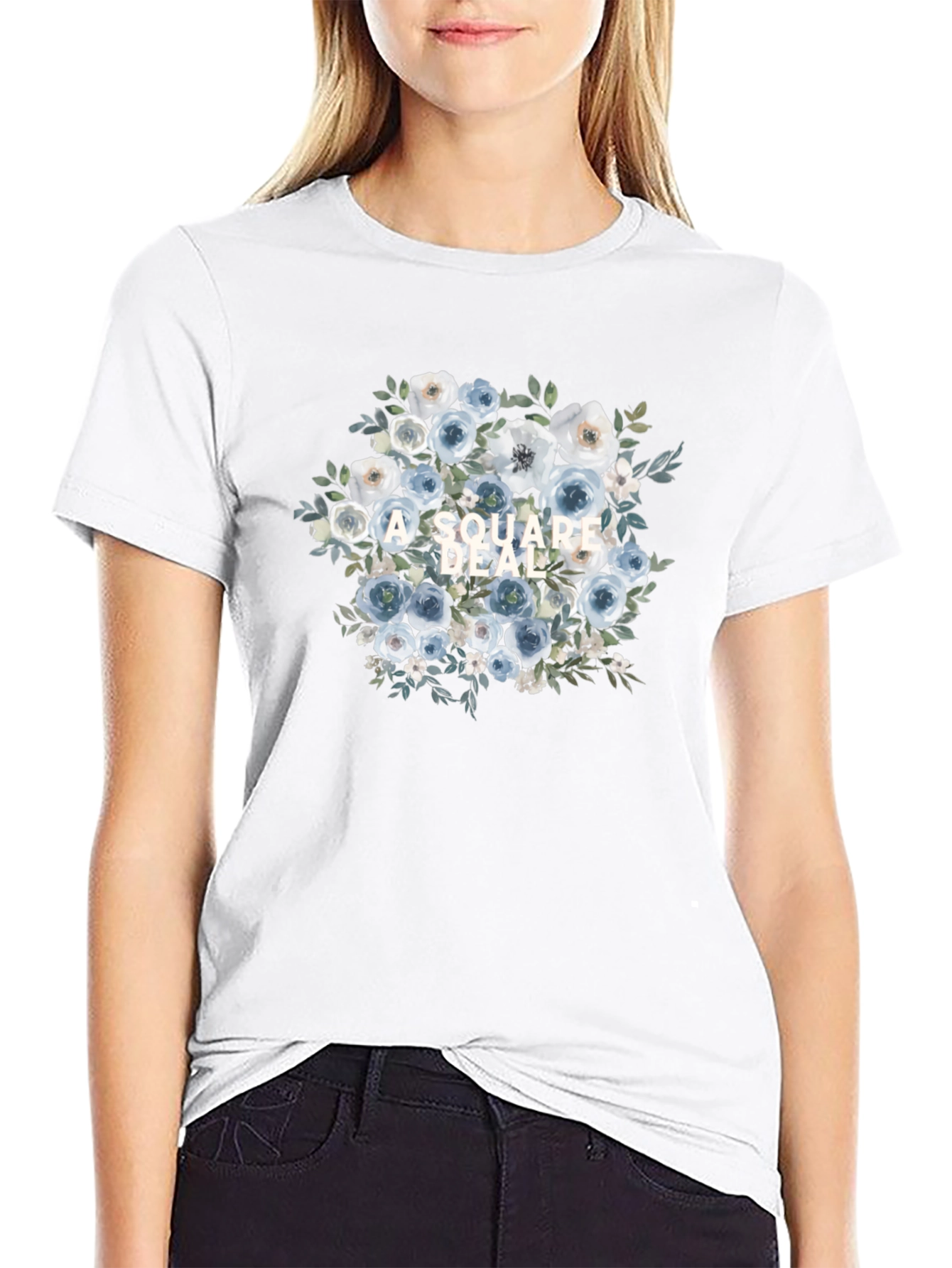 Camiseta Negra con Diseño Floral A Square Deal