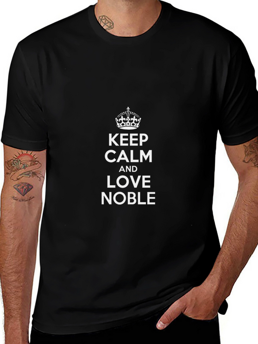Camiseta Negra: Keep Calm and Love Noble
