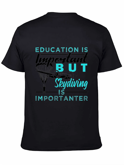 Camiseta Negra: Educación vs. Paracaidismo