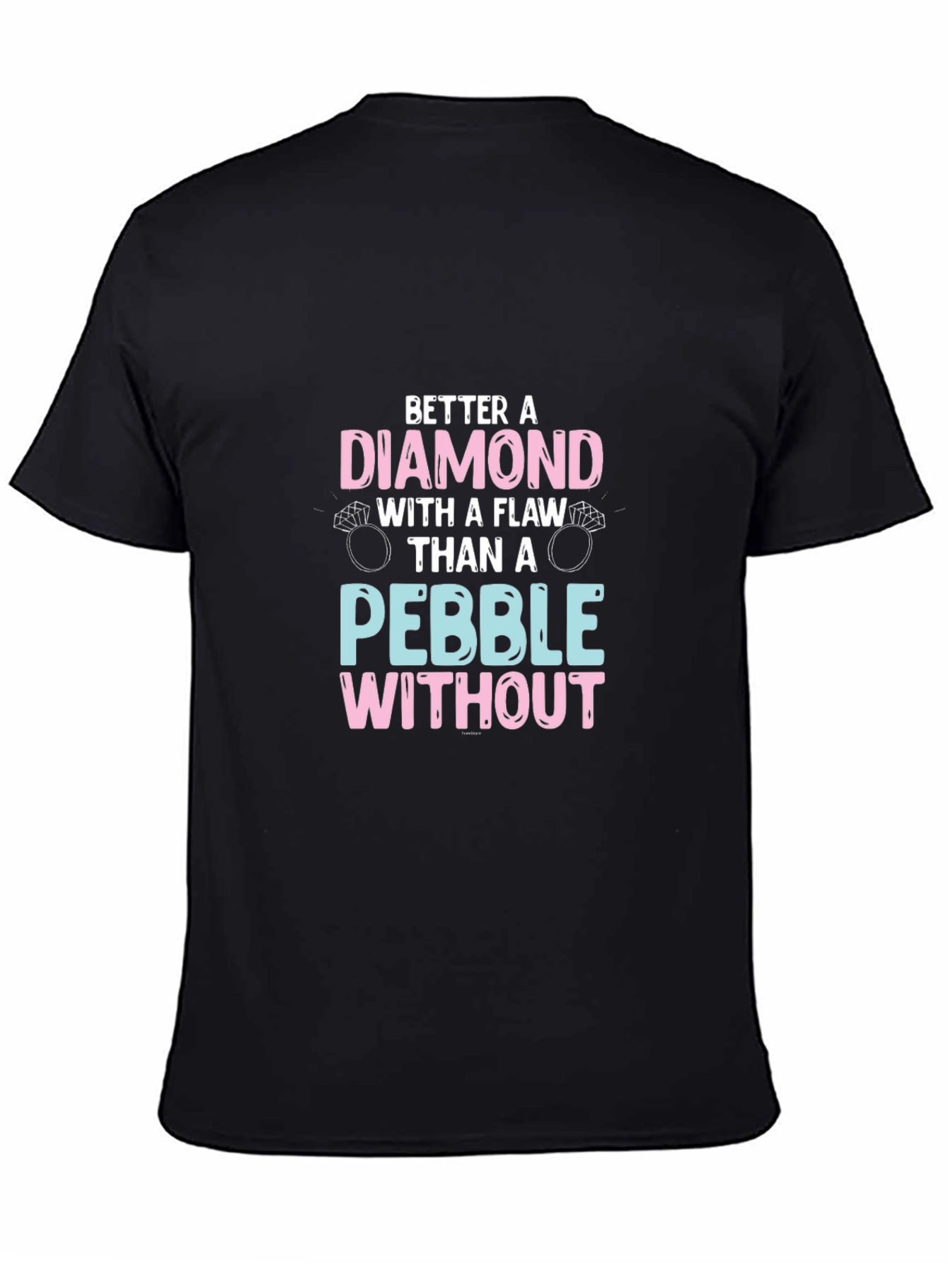 Camiseta Negra con Diseño de Diamante y Anillos