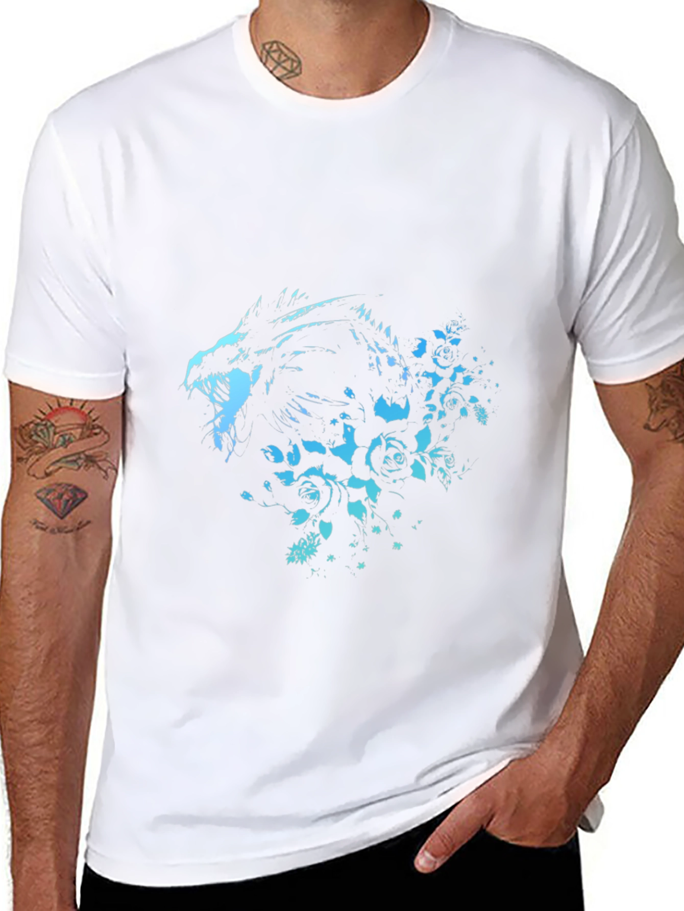 Camiseta Negra con Diseño de Dragón y Rosas Azuladas