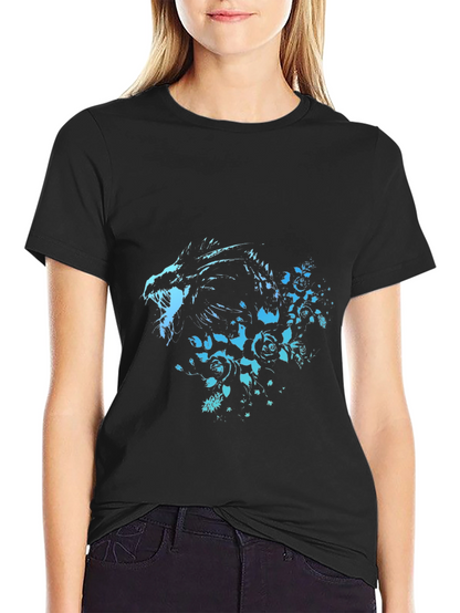 Camiseta Negra con Diseño de Dragón y Rosas Azuladas