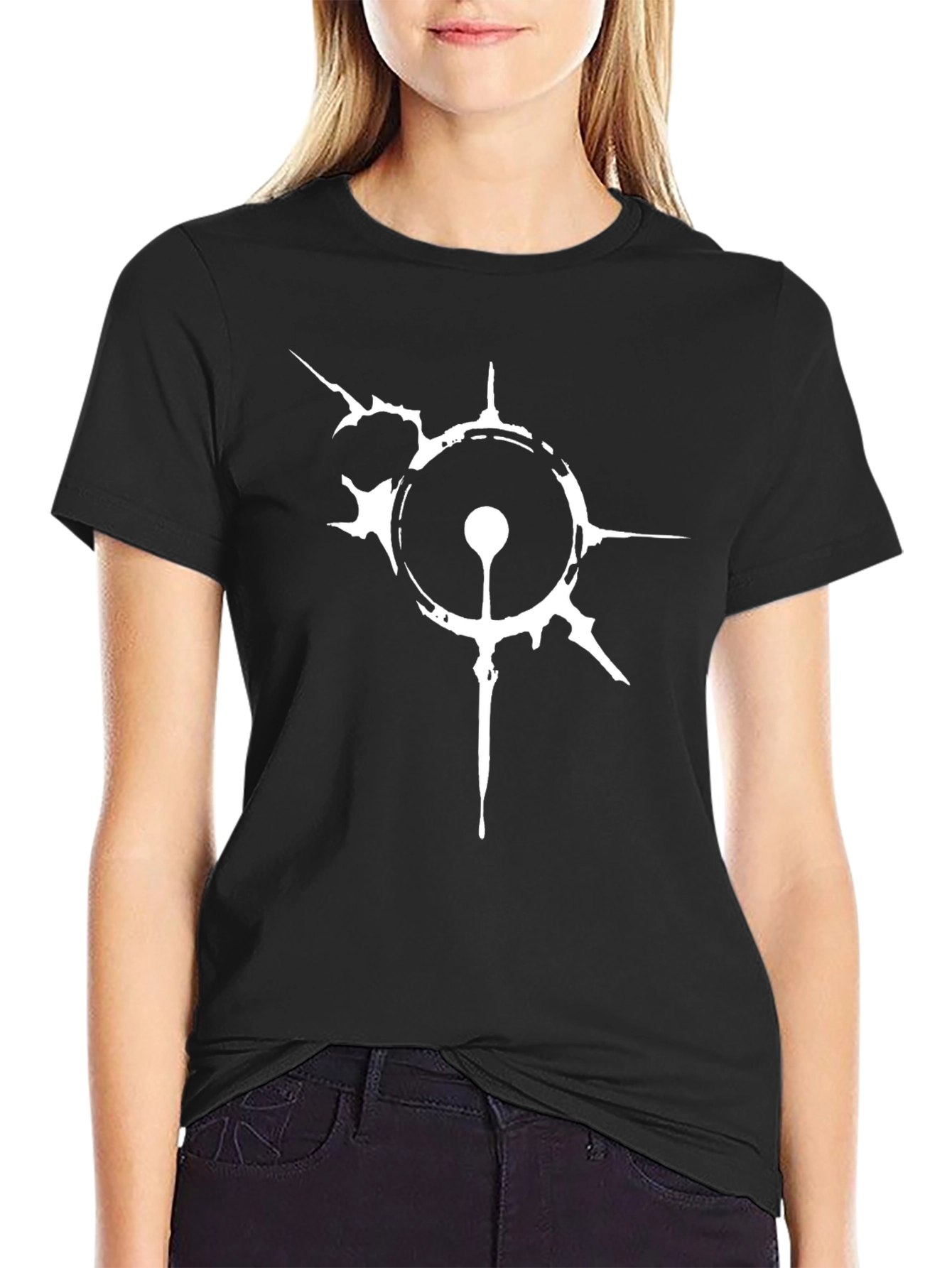 Camiseta Negra con Diseño Abstracto Blanco