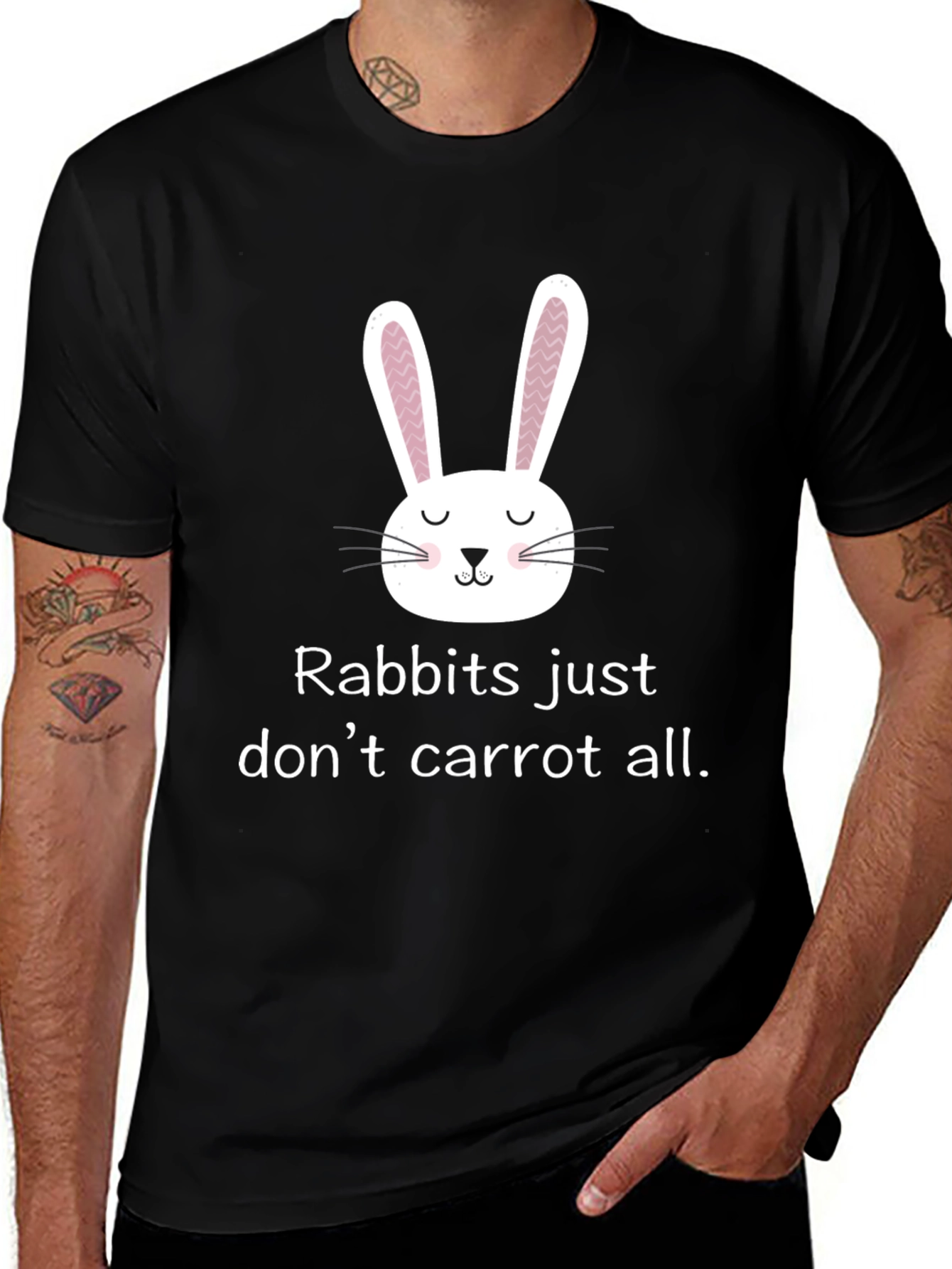Camiseta negra con diseño de conejo divertido