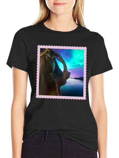 Camiseta Negra Estampada: Fantasía Nórdica