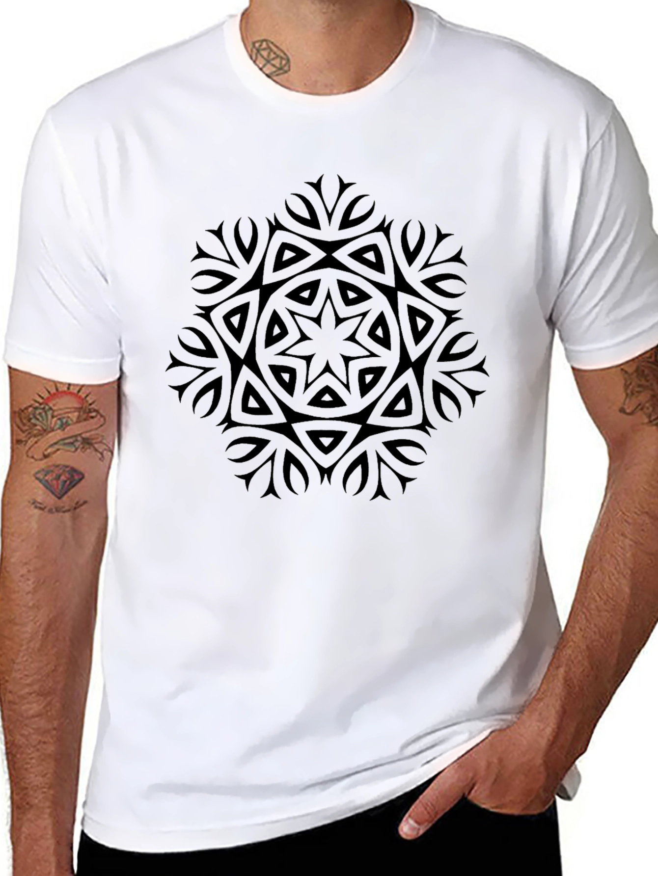 Camiseta Negra con Diseño Mandala Abstracto