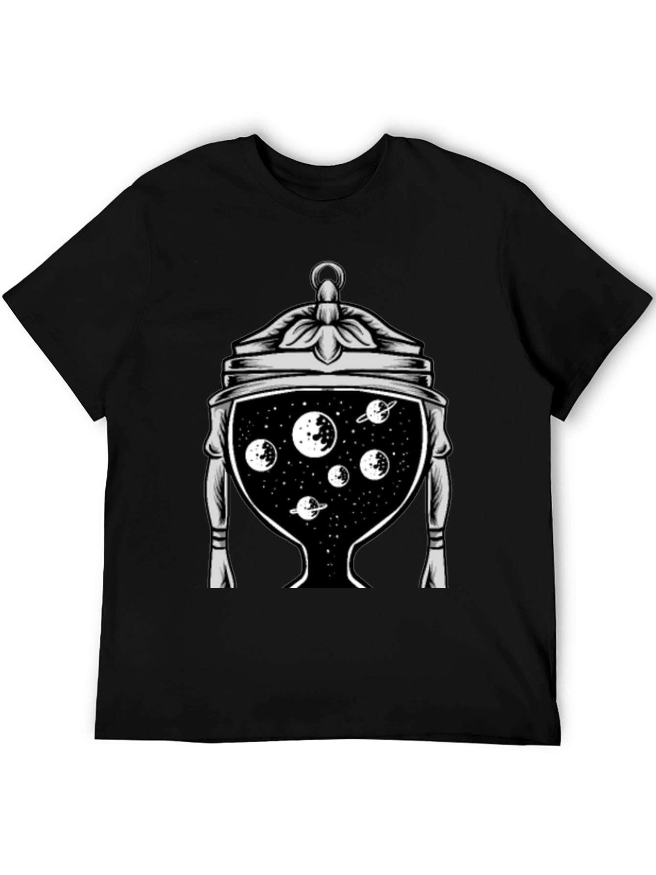Camiseta Negra con Diseño Espacial en Copa Antigua