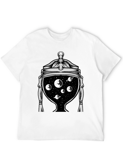 Camiseta Negra con Diseño Espacial en Copa Antigua