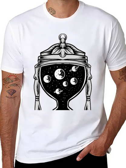 Camiseta Negra con Diseño Espacial en Copa Antigua