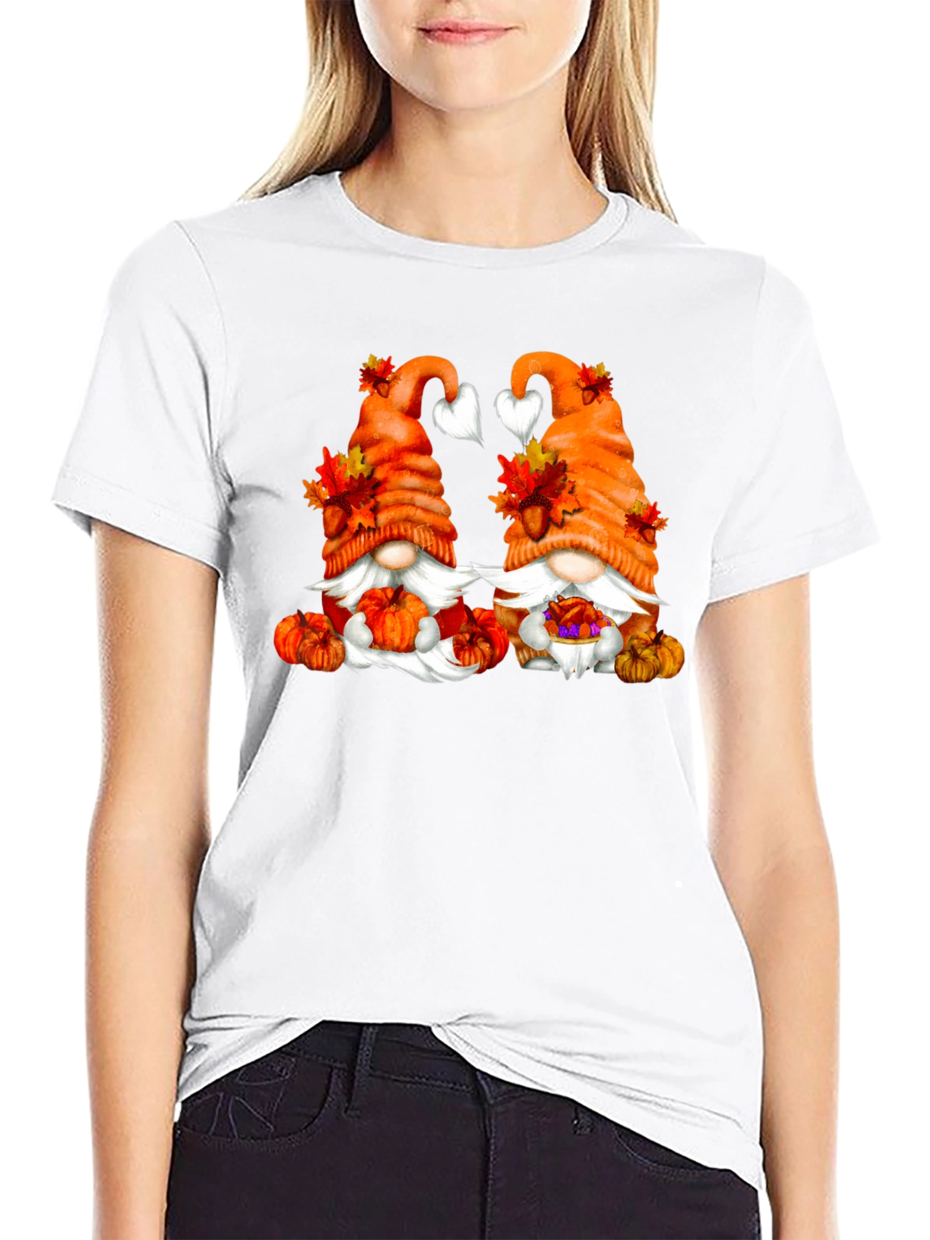 Camiseta Negra con Diseño de Gnomos Otoñales