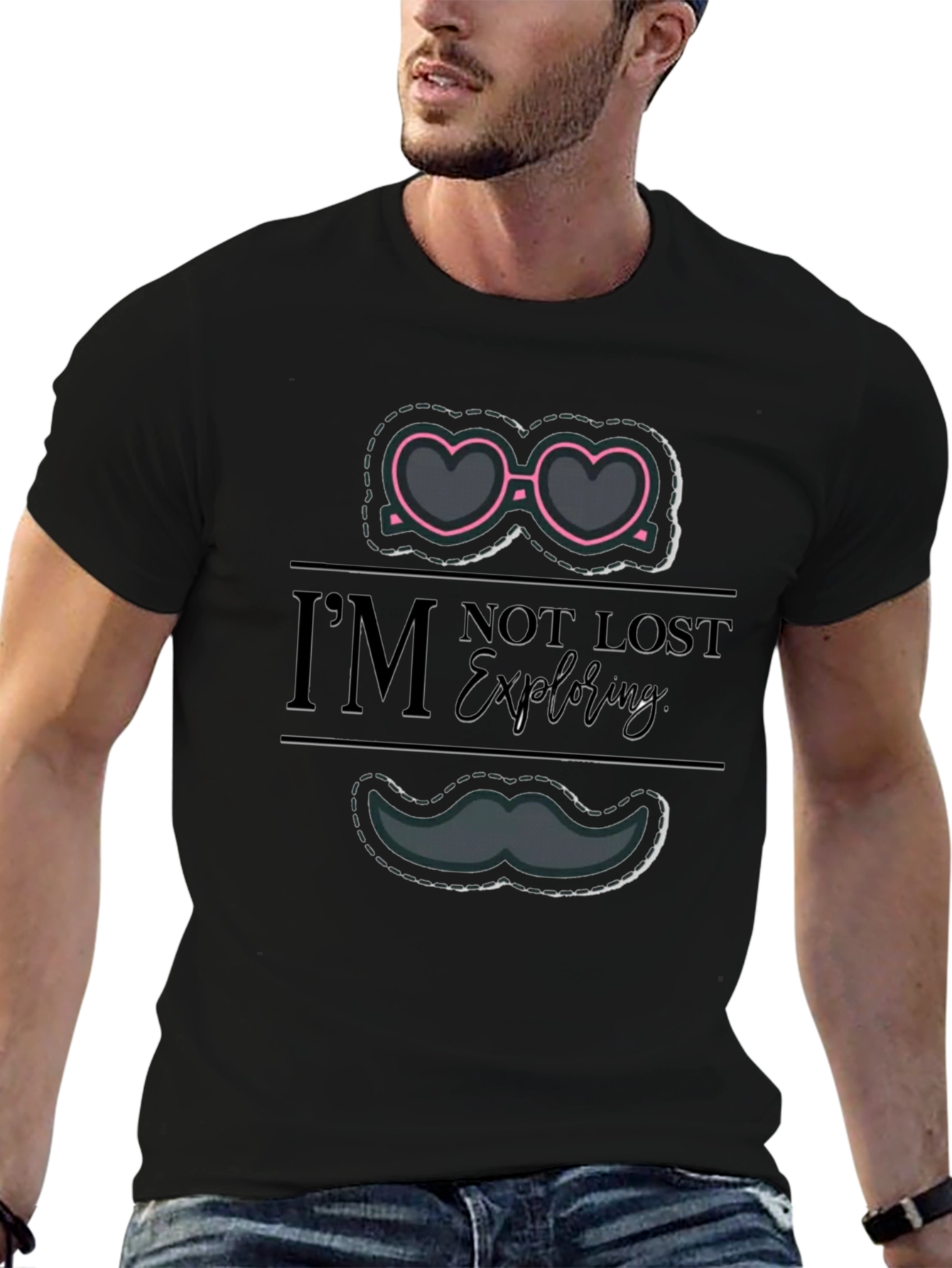 Camiseta Negra Gráfica Im Not Lost Exploring