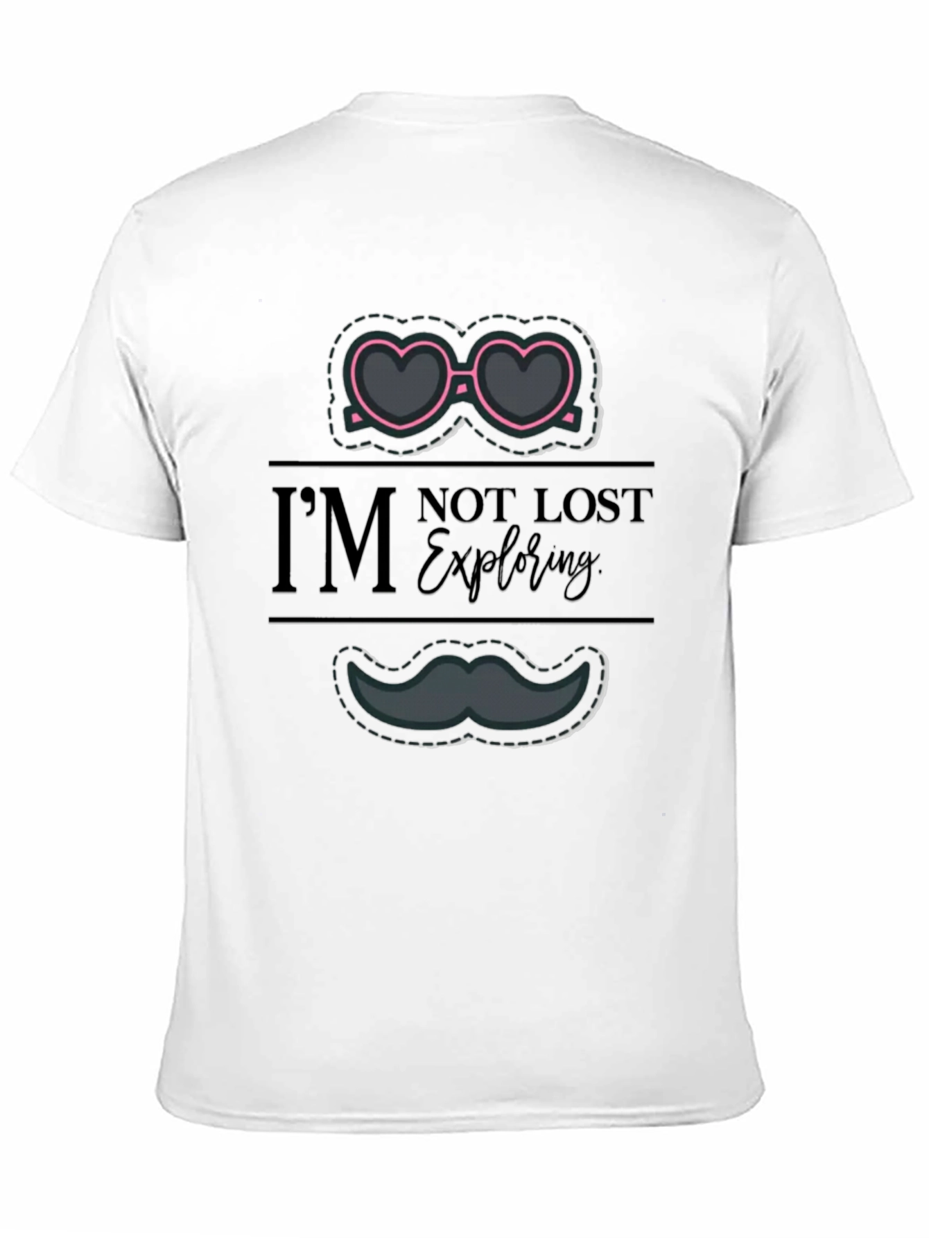 Camiseta Negra Gráfica Im Not Lost Exploring