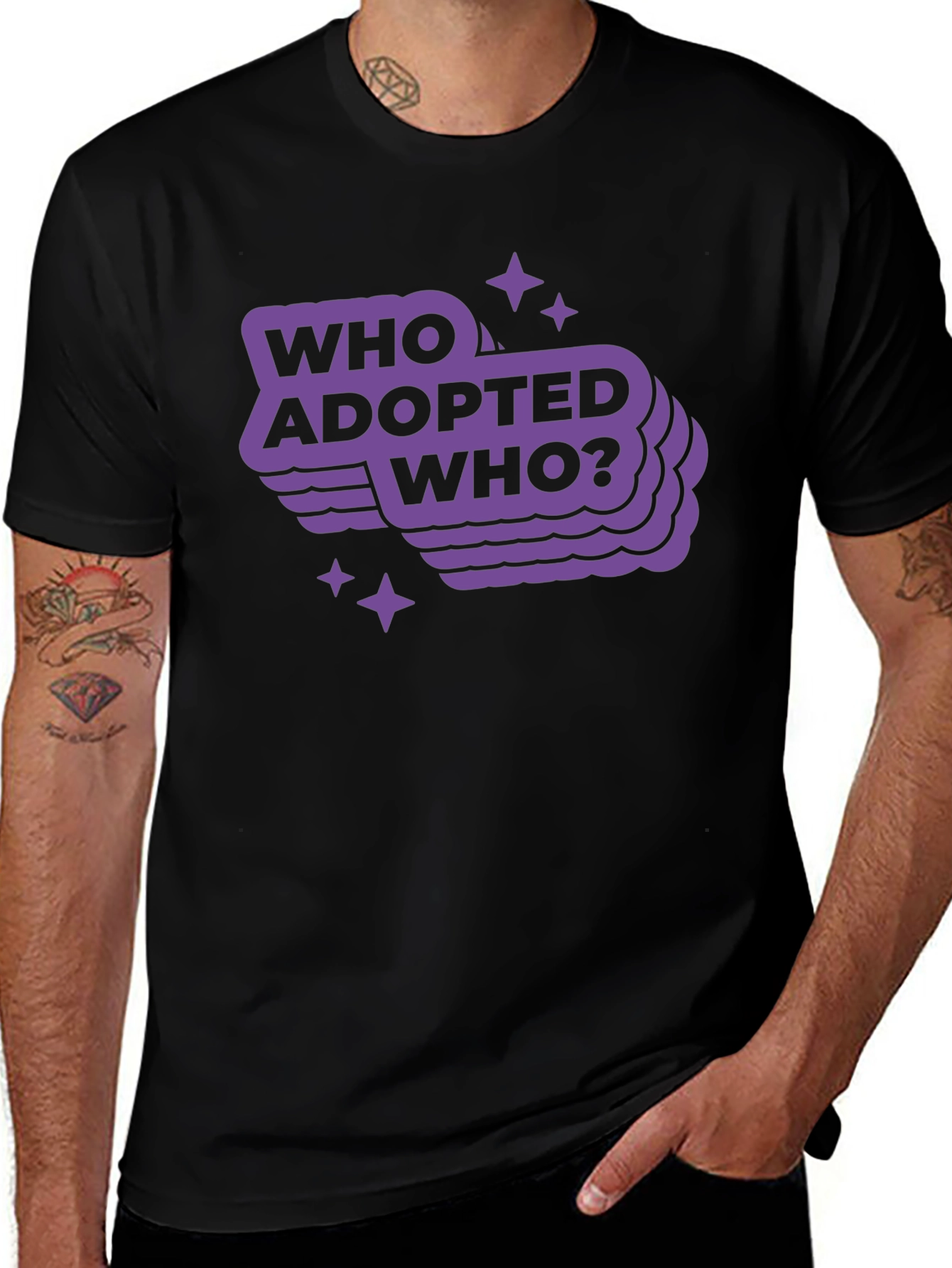 Camiseta Negra con Diseño Who Adopted Who?
