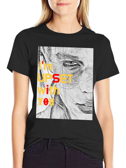 Camiseta Negra Estampada: Expresión Artística y Actitud