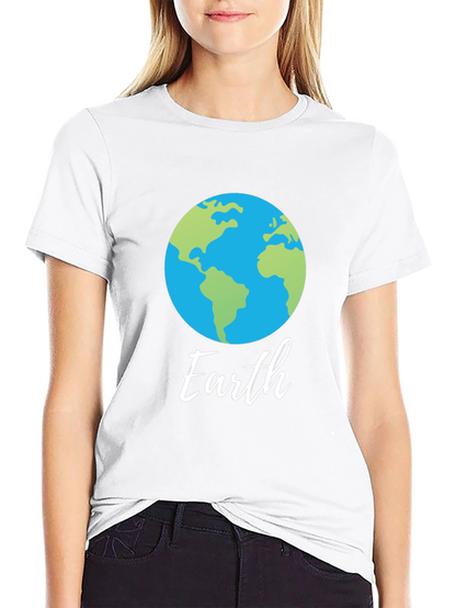 Camiseta Negra con Diseño del Planeta Tierra