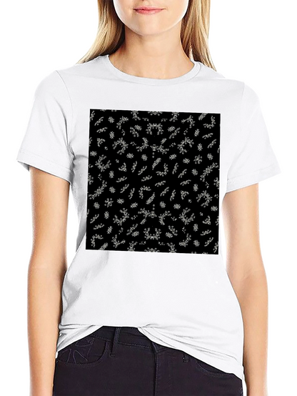 Camiseta Negra Estampado Abstracto Floral
