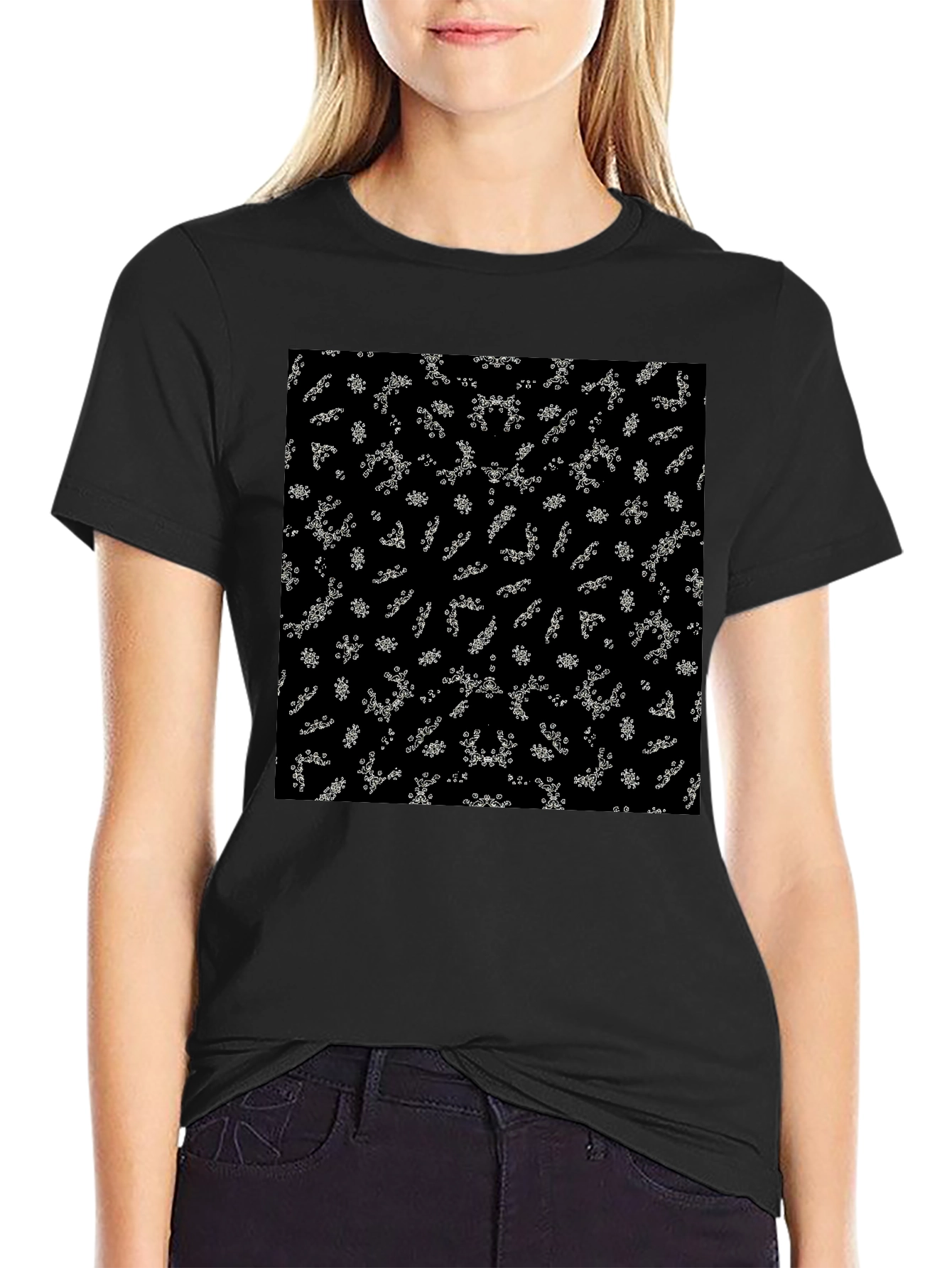 Camiseta Negra Estampado Abstracto Floral