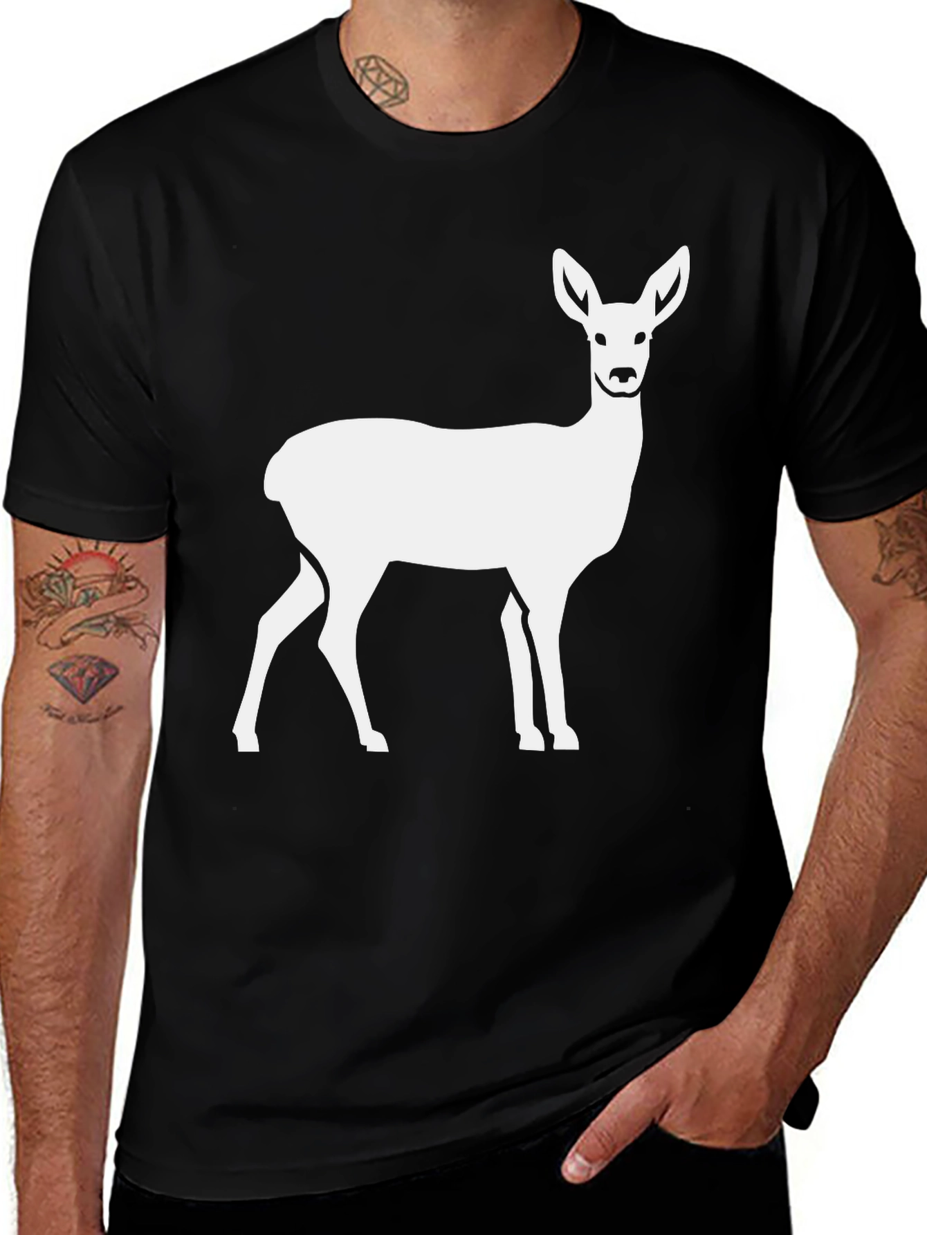 Camiseta Negra con Estampado de Ciervo Blanco
