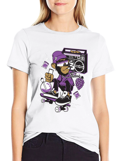 Camiseta Negra con Mono Skater y Estilo Urbano