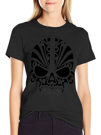 Camiseta Negra Calavera Tribal Estilizada