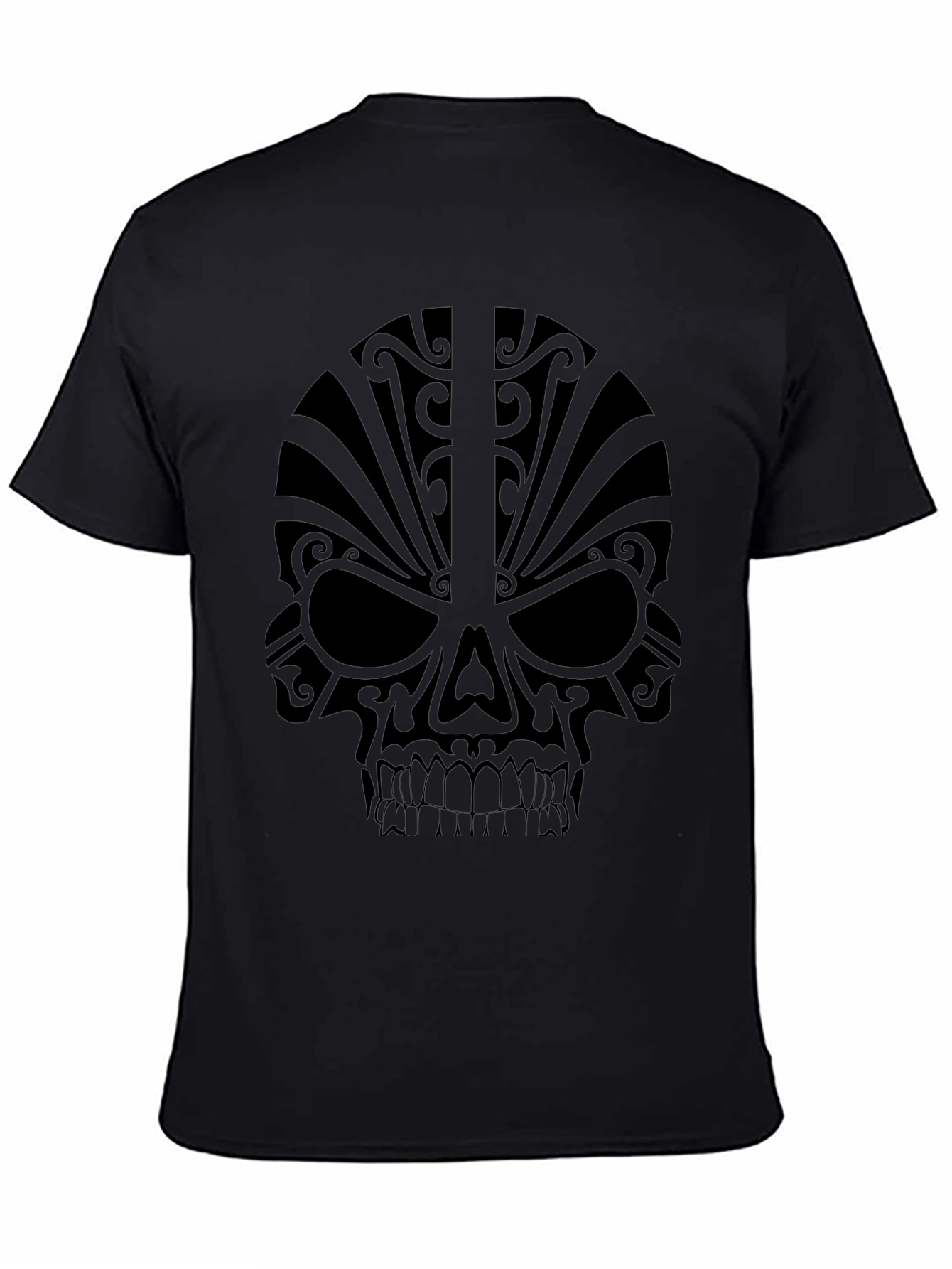 Camiseta Negra Calavera Tribal Estilizada